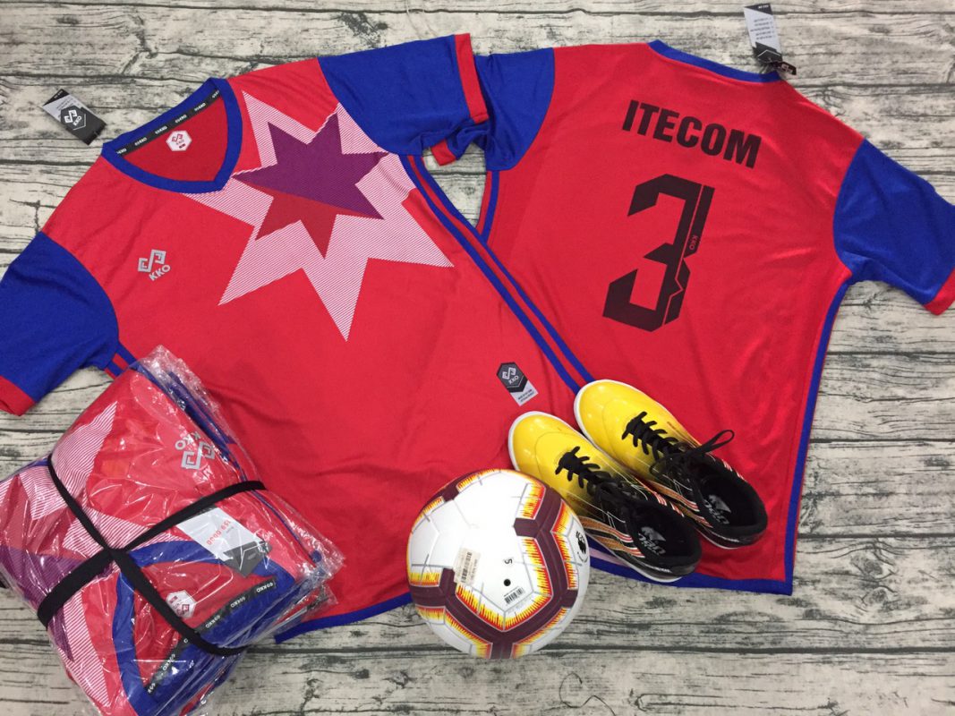 đồ đá banh không logo đẹp nhất kko thiết kế star đỏ