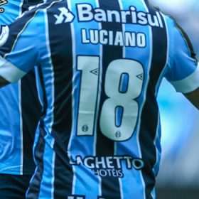 UMBRO BRAZIL font số đá banh đẹp mới nhất