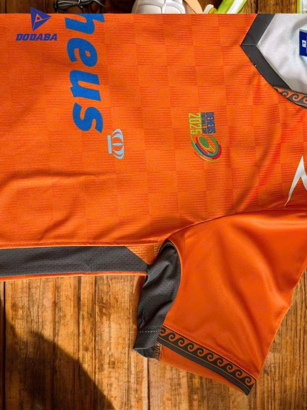 áo bóng đá thiết kế flash cam bên phải