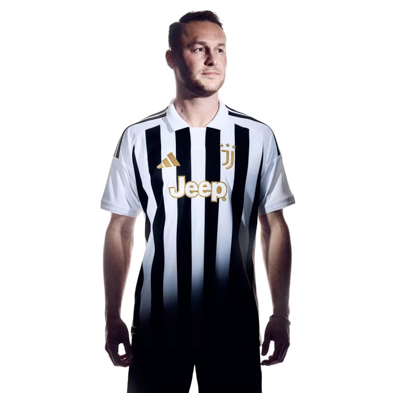 áo bóng đá clb Juventus 2026–2027