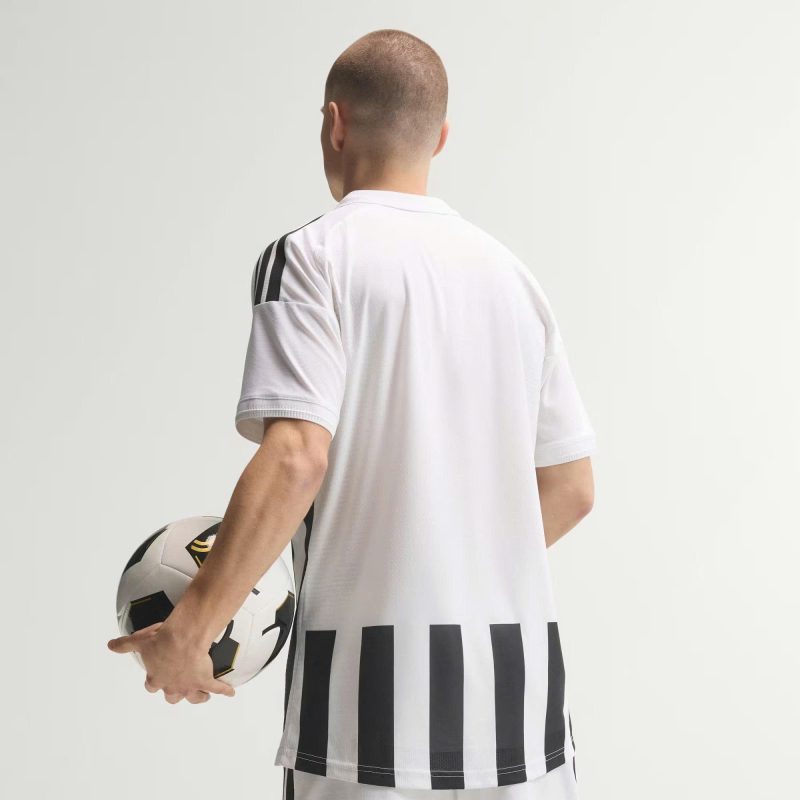 áo juventus 2026-2027 mặt sau