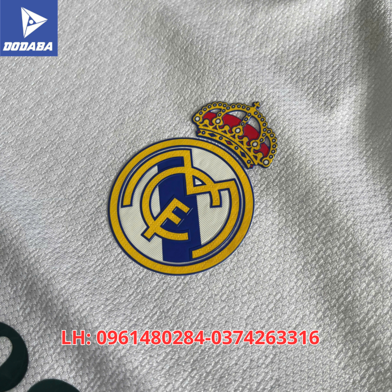 áo real madrid logo