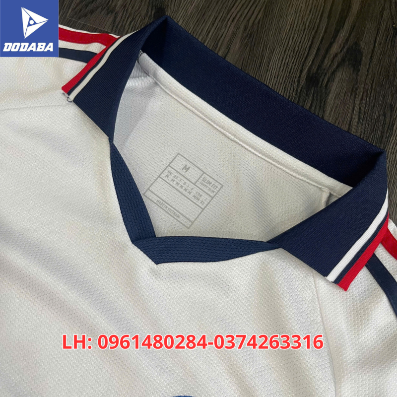 áo clb Bayern sân khách cổ áo