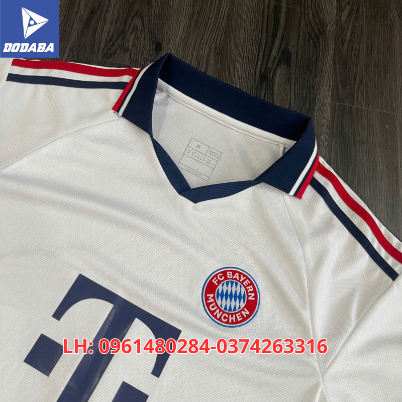 áo clb Bayern sân khách mặt trước